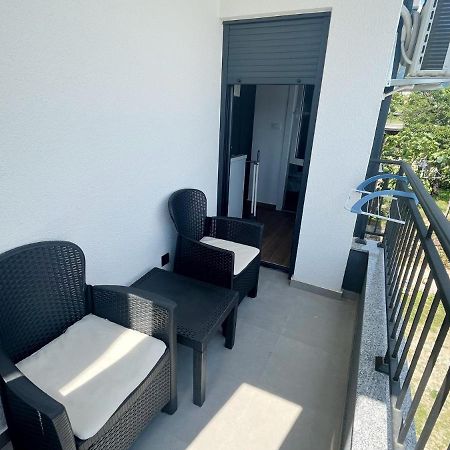 Lana Apartmani Bar Esterno foto
