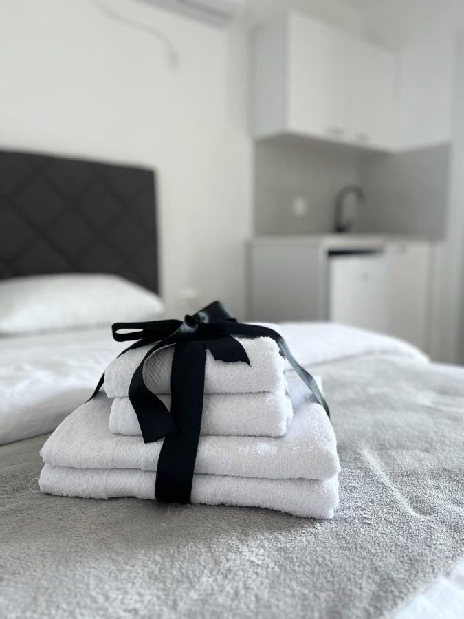 Lana Apartmani Bar Esterno foto