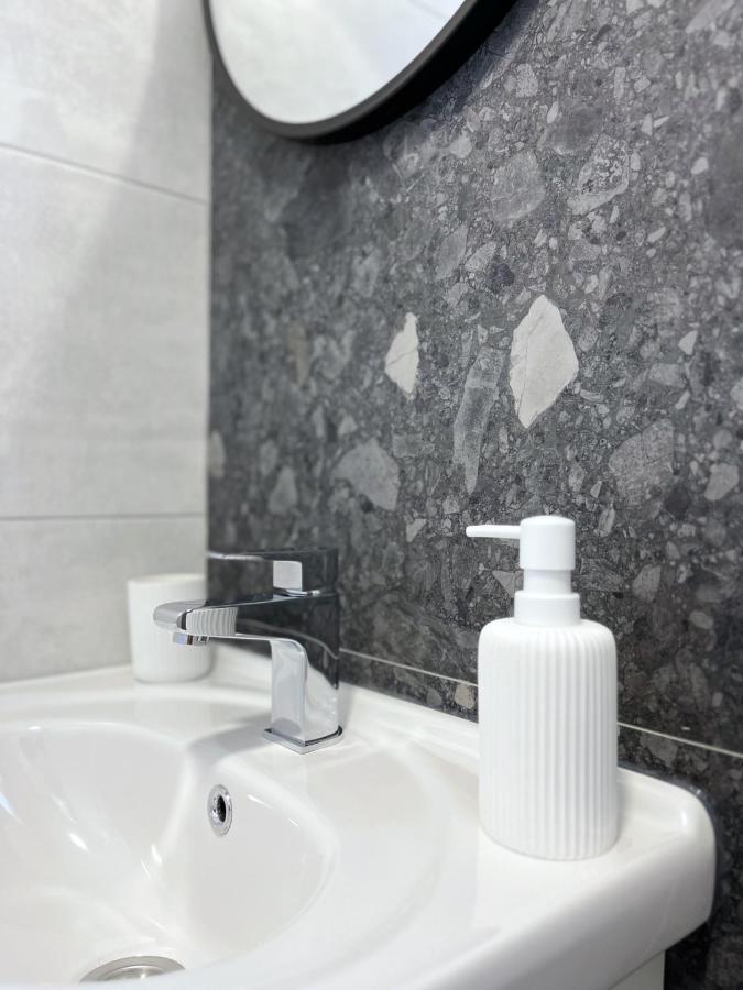 Lana Apartmani Bar Esterno foto