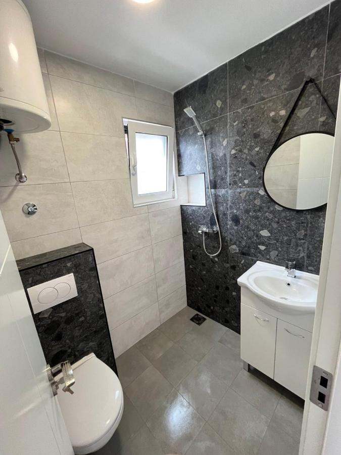 Lana Apartmani Bar Esterno foto