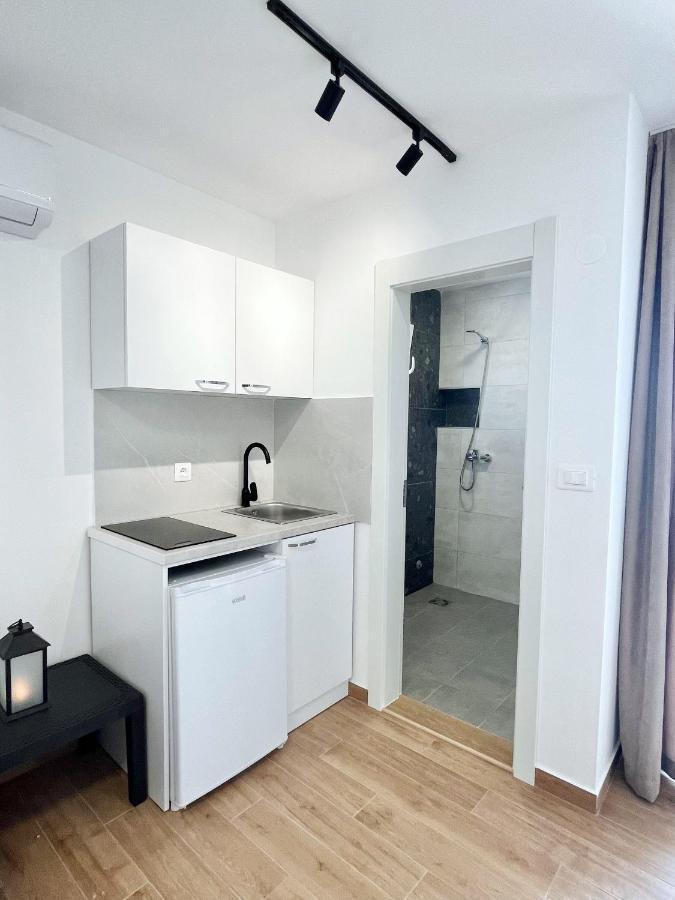 Lana Apartmani Bar Esterno foto