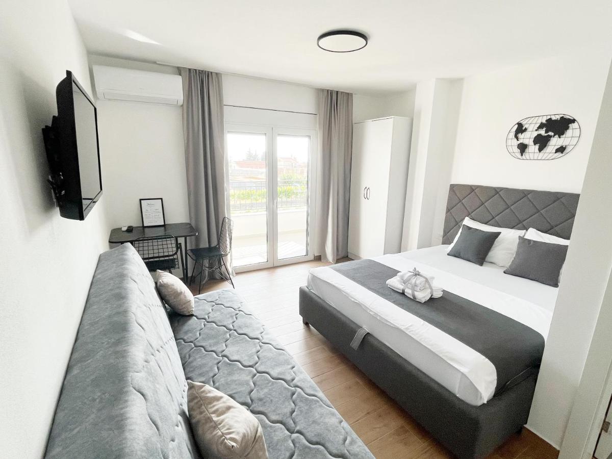 Lana Apartmani Bar Esterno foto