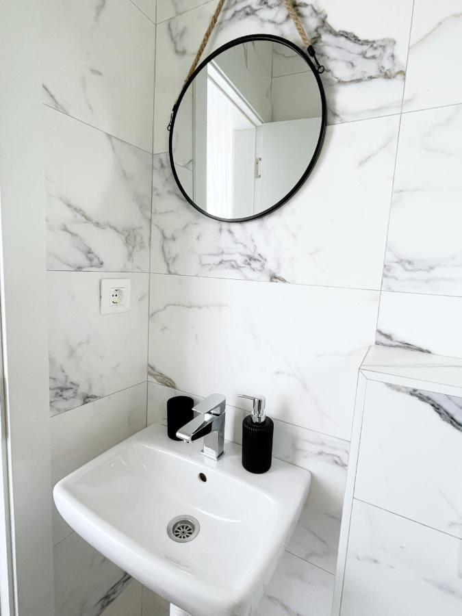 Lana Apartmani Bar Esterno foto