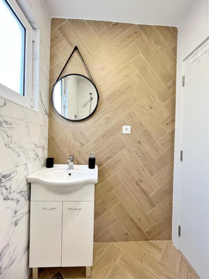 Lana Apartmani Bar Esterno foto