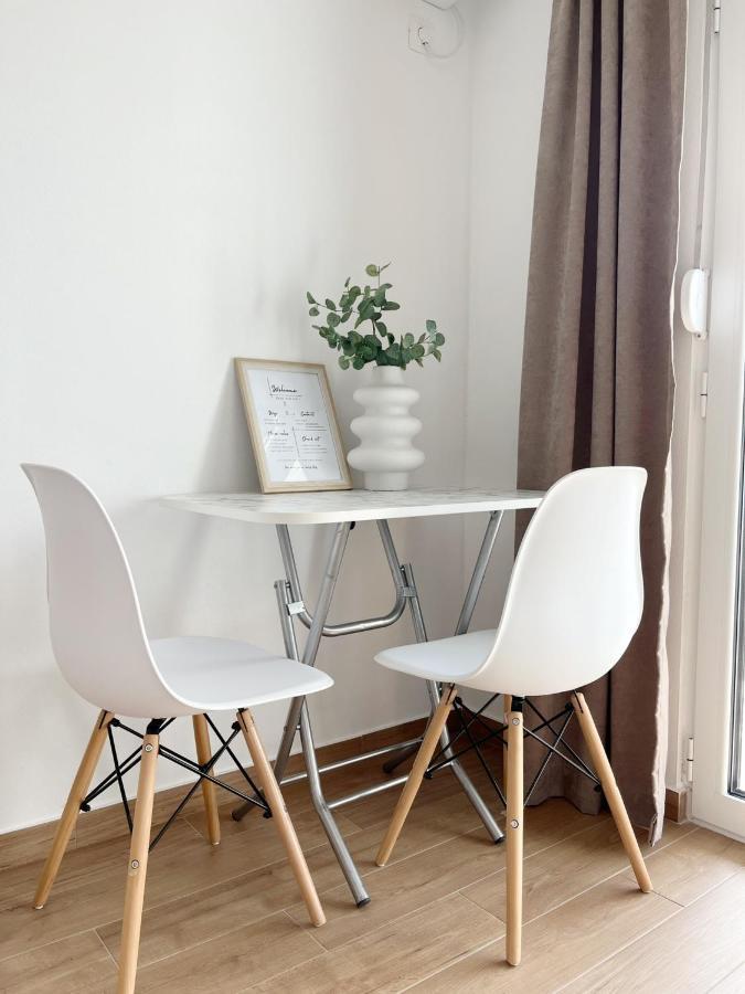 Lana Apartmani Bar Esterno foto