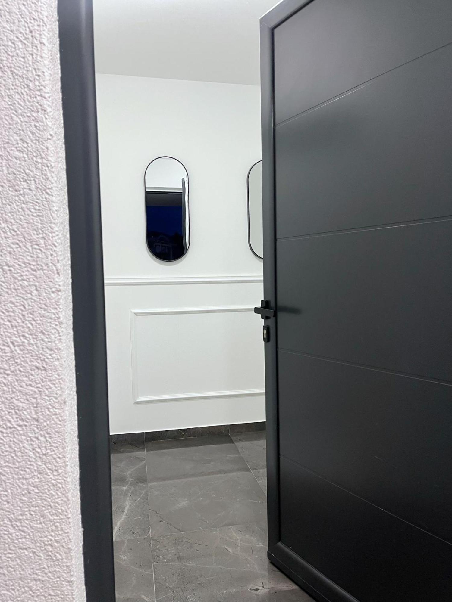 Lana Apartmani Bar Esterno foto