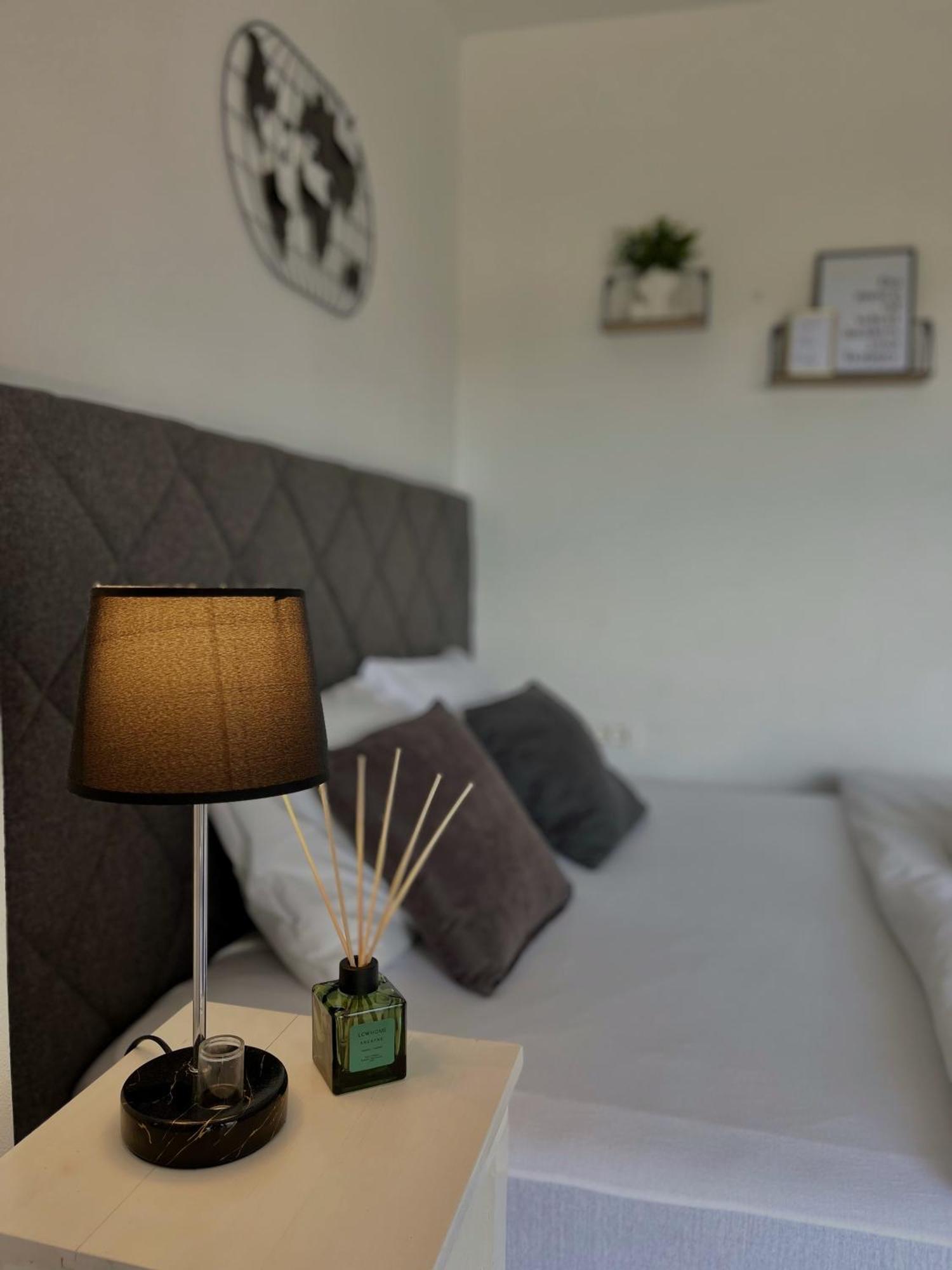 Lana Apartmani Bar Esterno foto